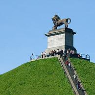 De Heuvel met de Leeuw van Waterloo (Butte du Lion), een herdenkingsmonument voor de Slag van Waterloo, Eigenbrakel, België
